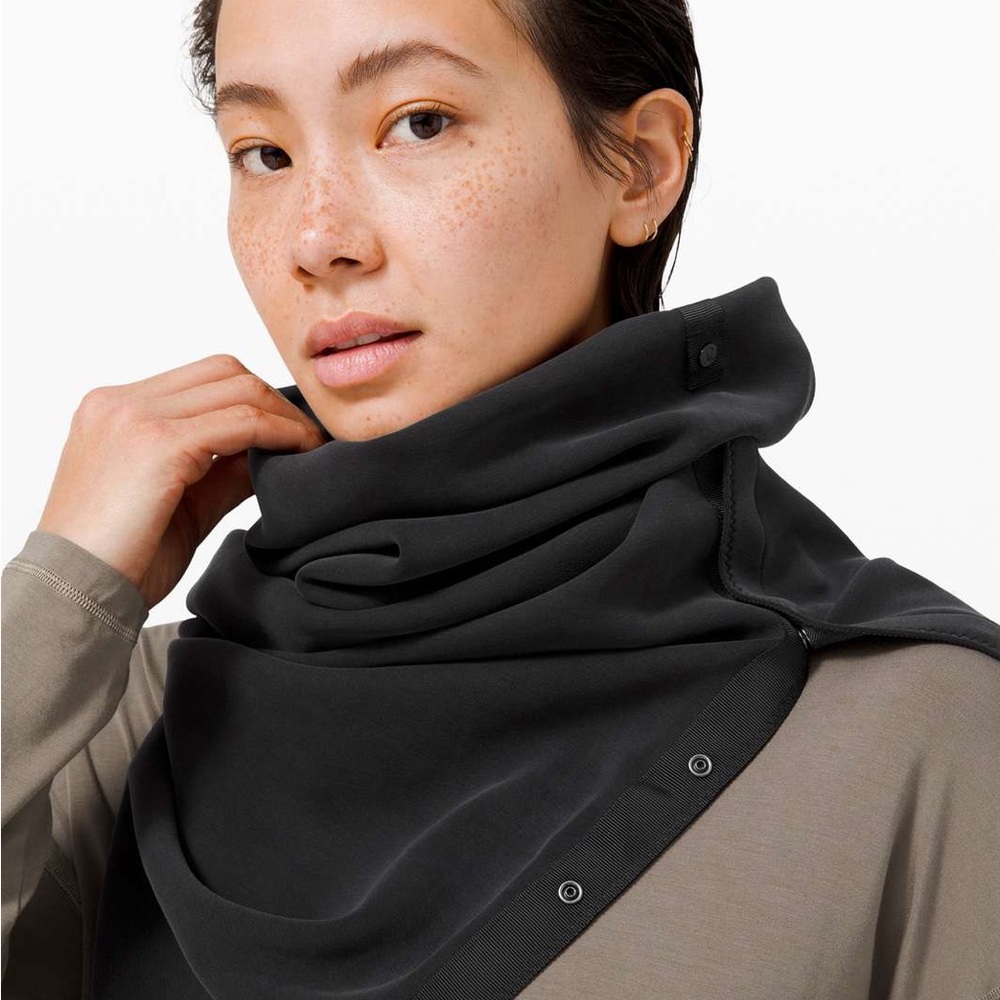 Lululemon Vinyasa Scarf - multi use scarf - black
